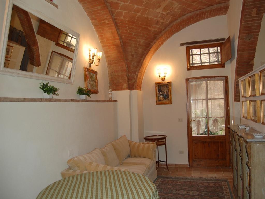 Monolocale A Buonconvento Apartment Ruang foto